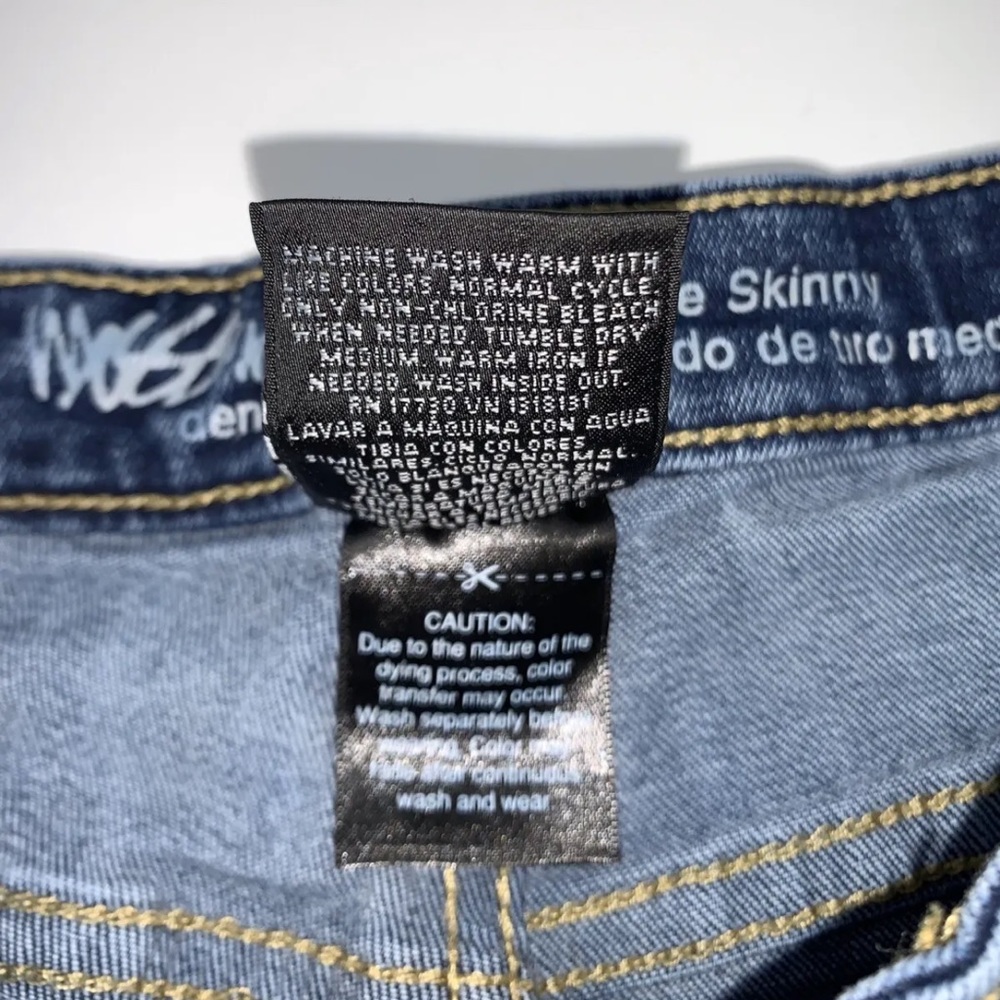 Mossimo Jeans - Picture 3 of 7